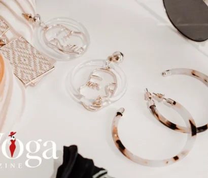 Redazione moda contemporanea al lavoro per InVoga Magazine